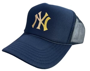 NEW YORK YANKEES NAVY BLUE GOLD CAP 5 PANEL HIGH CROWN TRUCKER SNAPBACK VINTAGE - Picture 1 of 3