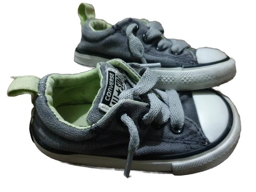 Scarpe da ginnastica per bambini Converse All Stars classificate grigie verdi e bianche UK taglia 5 737267F