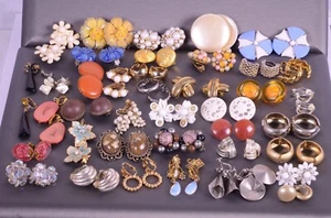 Lotto 40 paia di orecchini vintage con strass colorati + 4 singoli - clip e vite - Foto 1 di 7