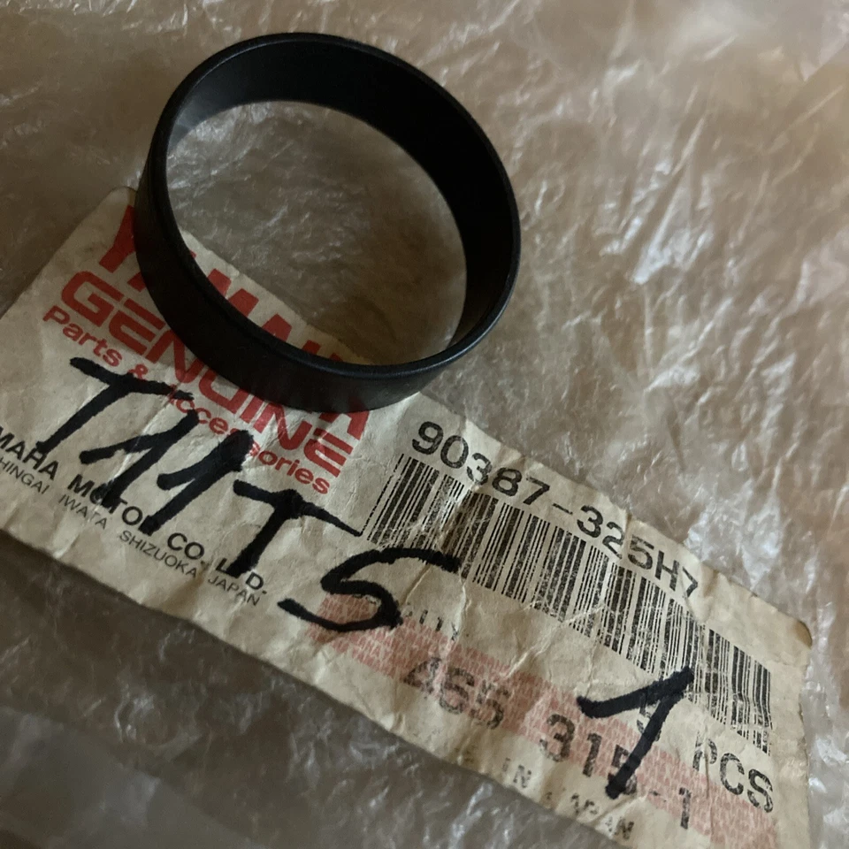 Yamaha 90387325H7 Air Intake Collar CH50 CH80 Beluga Active Scooter Foto 1 de 1