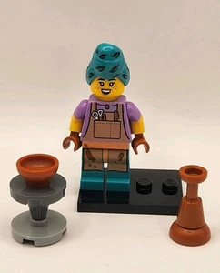 2024 Lego Collectibles Minifiguren Serie 24 Potter Minifigur mit Zubehör - Bild 1 von 2