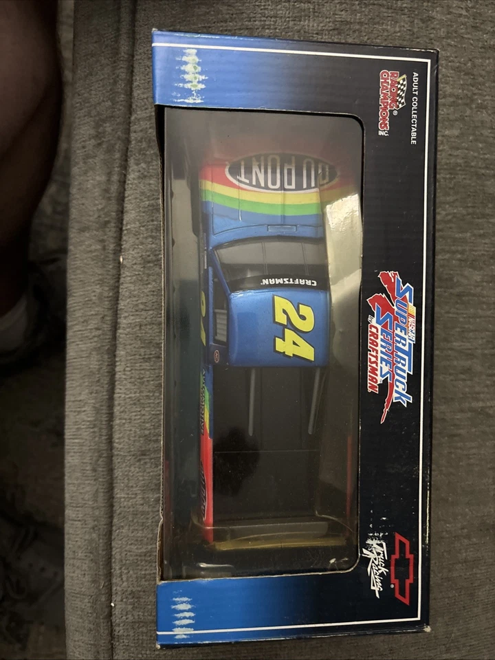 Camión de campeones de carreras fundido a presión 1:24 serie Jeff Gordon #24 DuPont (RTC687 Foto 1 de 4