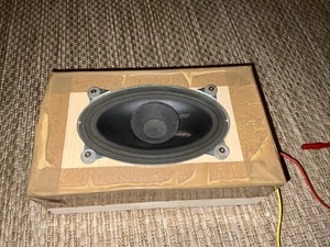 Blaupunkt Lautsprecher In Kleiner Kiste + Unterlegscheiben - Bild 1 von 1