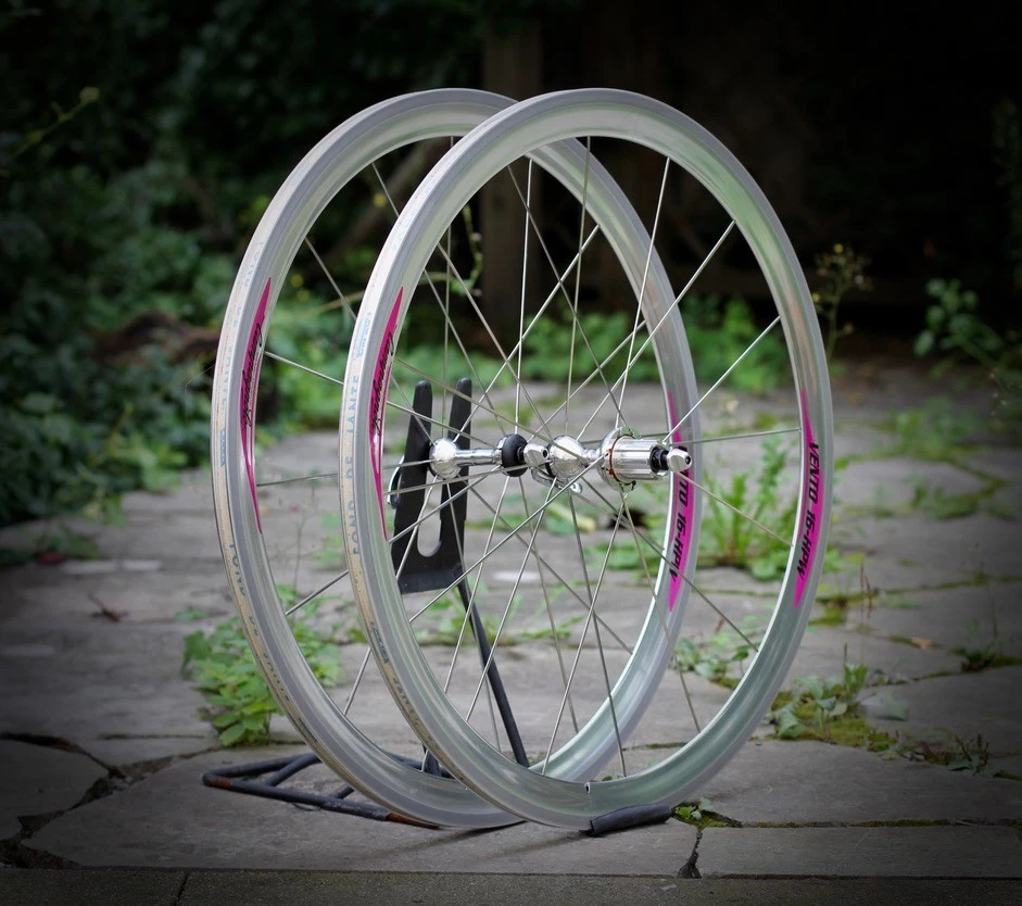 Campagnolo Vento 16 HPW 9 Sp / Clincher 700C / Shamal Record NOS #VELOWIZARD - Bild 1 von 4