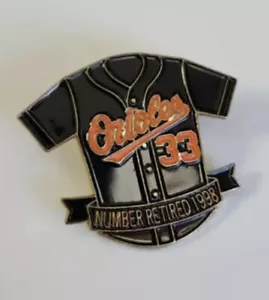 CAPPELLO BAVERO EDDIE MURRAY BALTIMORE ORIOLES NERO 33 maglia numero spilla ritirata - Foto 1 di 4