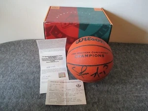 NOS SHAWN KEMP AUTOGRAPHED BASKETBALL #d MINI LEATHER NBA SONICS 1996 UPPER DECK - Picture 1 of 24