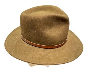 LONDON NEBEL BRAUN FEDORA 100 % WOLLE GRÖSSE S 21 ZOLL KNAUTSCHBAR WASSERABWEISEND HERGESTELLT IN USA - Bild 1 von 5