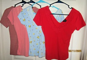 S M JUNIOR NEW NWOT LOT 4 RUE 21 TOPS V-NECK TEE SHIRTS RED BLUE PEACH TAN LACE - Picture 1 of 15