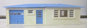 Kit casa rancho escala O/S Plasticville diestro-1 azul y blanco vintage años 50 con caja - Imagen 1 de 3
