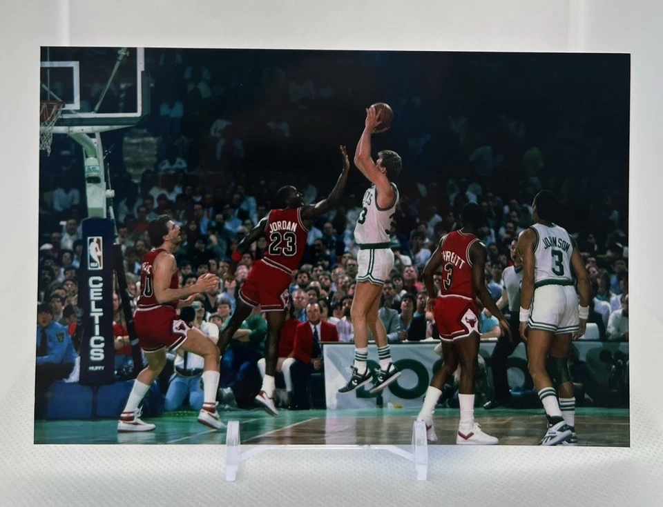 Larry Bird Salto Shot Over Michael Jordan - Foto 4x6 - Leyendas 🔥 Foto 1 de 1