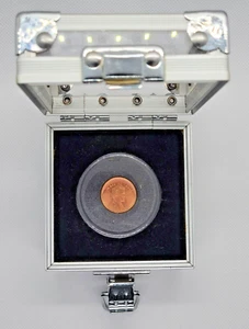 2001 Lincoln Cent Penny Struck Off Center Mis-Strike Mint Error W/ Display Case - Picture 1 of 6