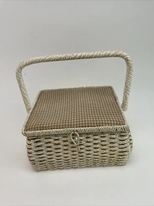 Vintage Dritz Beige Woven Wicker Sewing Basket Box Pin Cushion & Spool Rack Lid - Picture 1 of 6