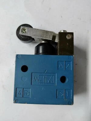 Rexroth 3630070010 3/2 Way Roller Lever Pneumatic Directional Control Valve  - Image 1 of 4