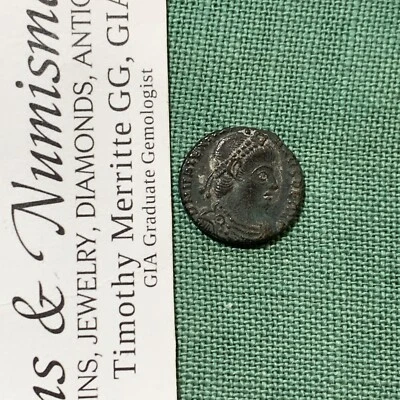 Valentinian I, AD 364-375. Æ, Emperor dragging captive, Ex, Littleton - Image 1 of 4