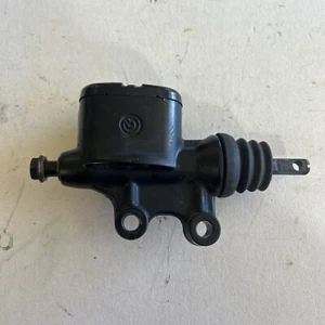 2015 HARLEY DAVIDSON ELECTRA GLIDE ULTRA LIMITED Rear Back Brake Master Cylinder - Picture 1 of 7