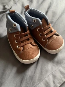 Carter’s 6-9 Months Baby Shoes Boots Booties Casual And Sporty Sneakers - Picture 1 of 6