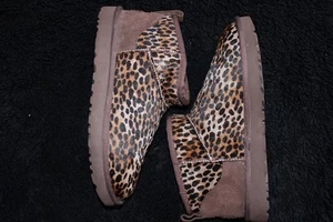 WOMEN 6 BURNT CEDAR UGG CLASSIC ULTRA MINI CASPIAN CALF HAIR BOOTS 1158328 - Picture 1 of 9