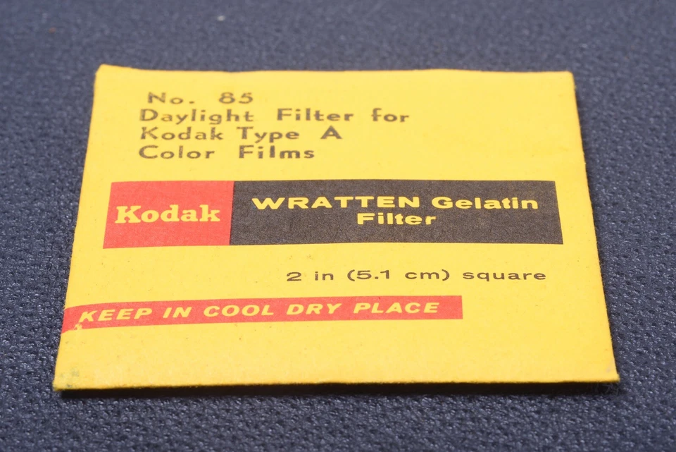 ✅ UNOPENED KODAK WRATTEN GELATIN DAYLIGHT NO. 85 FILTER TYPE A COLOR FILMS 34-4 - Image 1 of 2