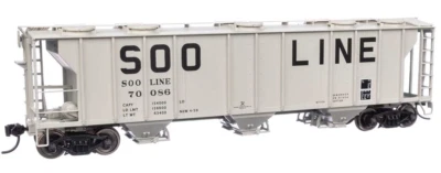 Walthers MainLine 910-7057 Soo Line 70086 PS-2 Covered Hopper - Image 1 of 4