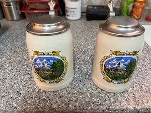 Zwei authentische deutsche Bierkrüge, sagt "Gundelsheim Altes Rathaus" - Bild 1 von 5