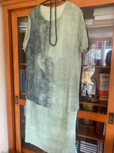 schickes 2-lagiges Viskose Kleid Grüntöne Gr. 52-54 - Bild 1 von 3