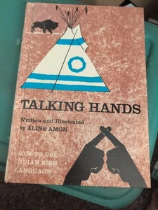 Talking Hands By Aline Amon - Imagen 1 de 6