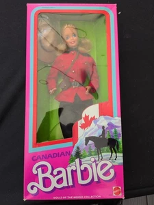 Barbie canadese nuova con scatola. Numero 4928 Made In 1987 - Foto 1 di 15