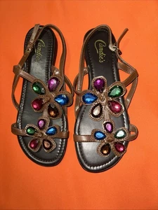 Sandalias para mujer Candie's marrón con tiras talla 7 M acentos de piedras preciosas multicolores - Imagen 1 de 6