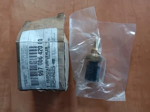 Porsche 911 Boxster Cayenne Cayman Engine Coolant Water Temp Sensor 99760642000 - Foto 1 di 1