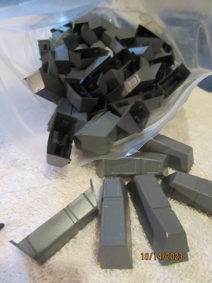 NUEVO - LOTE DE PIEZAS consola central semirremolque escala 1/30 TONKIN personalizado construcciones Foto 1 de 3