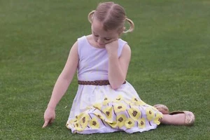 White Yellow Knit Floral Dress  Size 6 Open Back Handmade - Picture 1 of 8