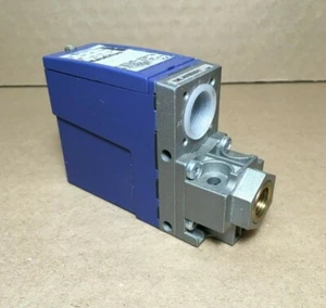 TELEMECANIQUE NAUTILUS XML A070D2S11 1L 0801 PRESSURE SWITCH INTERRUPTOR PRESION - Imagen 1 de 3