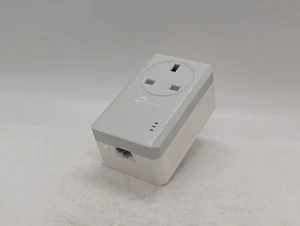 TP-Link TL-PA4010P AV600 Pashrough Powerline Adapter Przedłużacz WiFi POJEDYNCZY - Zdjęcie 1 z 10