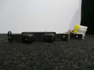 INTERRUTTORE ALZACRISTALLI ANTERIORE SINISTRO / 358335 PER NISSAN PRIMERA BERL./ - Picture 1 of 2