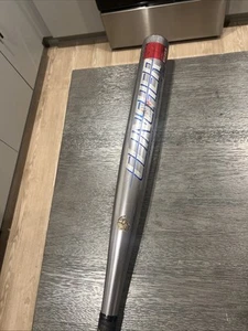 DeBeer Clincher 1510 Softball Bat 34” 34oz Silver HT Alloy 2 1/4” Barrel end loa - Imagen 1 de 8