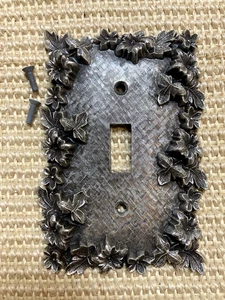 VTG American Tack & Hardware Co. 1960s Switch Plate Cover Floral Silver Finish - Picture 1 of 2