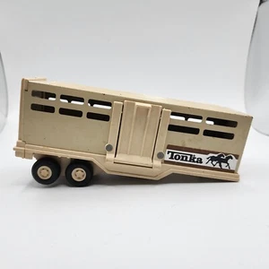 Vintage Tonka 7" Metal/Plastic Horse Trailer Only Part #811974 Broken Mud Flap - Picture 1 of 13