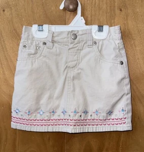 Girl’s Size 5 Khaki Skort with Pink Trim by TKS - Picture 1 of 3