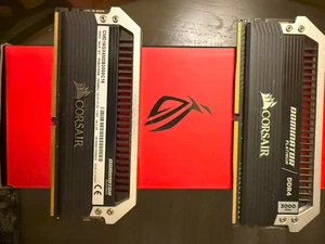 CORSAIR Dominator Platinum 16GB (2 x 8GB) DDR4 3000 (PC4 24000) Memory Kit Model - Picture 1 of 1