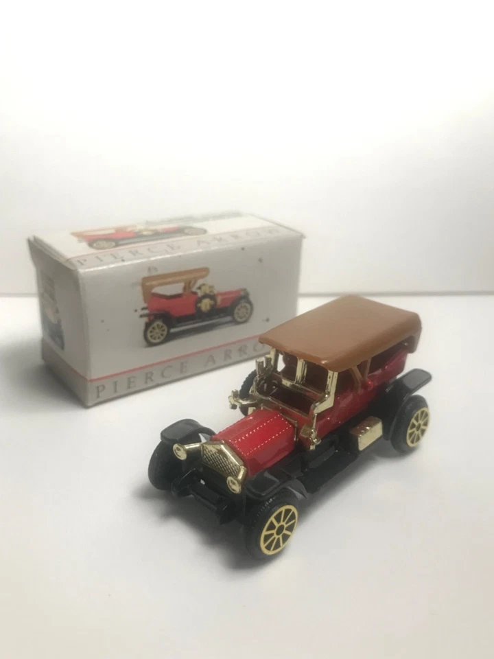 "Pierce Arrow" Номер 302 - Литой автомобиль Reader's Digest коллекционный автомобиль 1:64 - Изображение 1 из 4