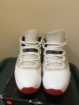 Air Jordan 11 ретро низкий вишневый низ размер 13 - Изображение 1 из 4