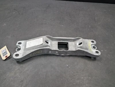 Transmission Mount Bracket 2019 Chevrolet Camaro 84119727 2016 2017 2018 - 2023 - Image 1 of 4