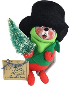 Annalee 1994 Mouse Caroler with Black Hat and Tree - Picture 1 of 2