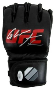 Glover Teixeira UFC Champ Signed/Auto Black Left MMA FIGHT Glove JSA 165545 - Picture 1 of 4