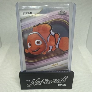 2025 Topps Chrome Disney Nemo #43 Base Pixar Finding Nemo - Bild 1 von 2