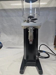 Eureka Drogheria MCD4 Commercial Bulk Grinder - Used - Picture 1 of 12