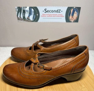 Scarpe donna Clarks in pelle marrone classiche con cinturino taglia 6M - Foto 1 di 8
