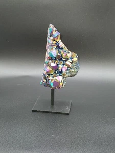 Racimos de amatista (arco iris) aura, geoda de amatista aura arco iris en soporte - Imagen 1 de 6