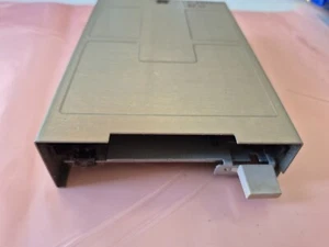 ✅ CHINON FB-354 Diskettenlaufwerk ⭐ Commodore Amiga 500⭐ Sehr guter Zustand ⚡ - Bild 1 von 6
