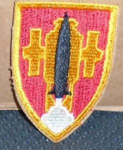 WW2 - U.S. ARMY ARTILLERY AND MISSLE SCHOOL PATCH - ORIGINAL - Picture 1 of 2